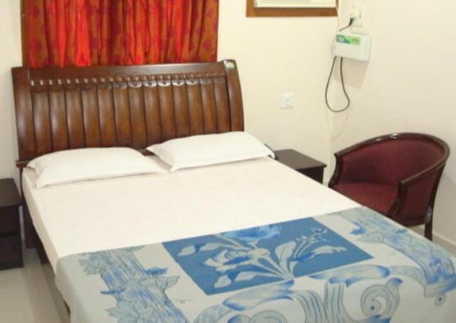 Lloyds Guest House, North Boag Road, T. Nagar Chennai Esterno foto
