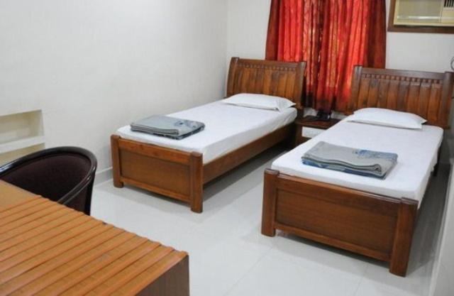 Lloyds Guest House, North Boag Road, T. Nagar Chennai Esterno foto